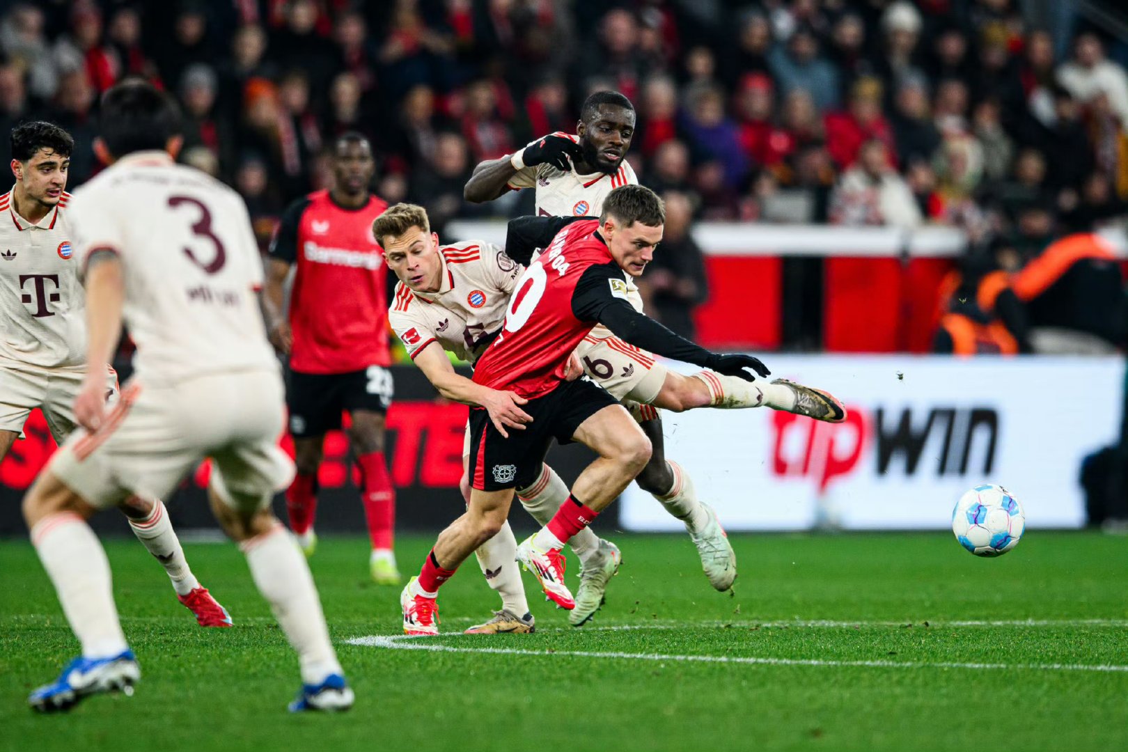 开云体育官网-关于沃尔夫斯堡与勒沃库森主场激战，双方握手言和的信息