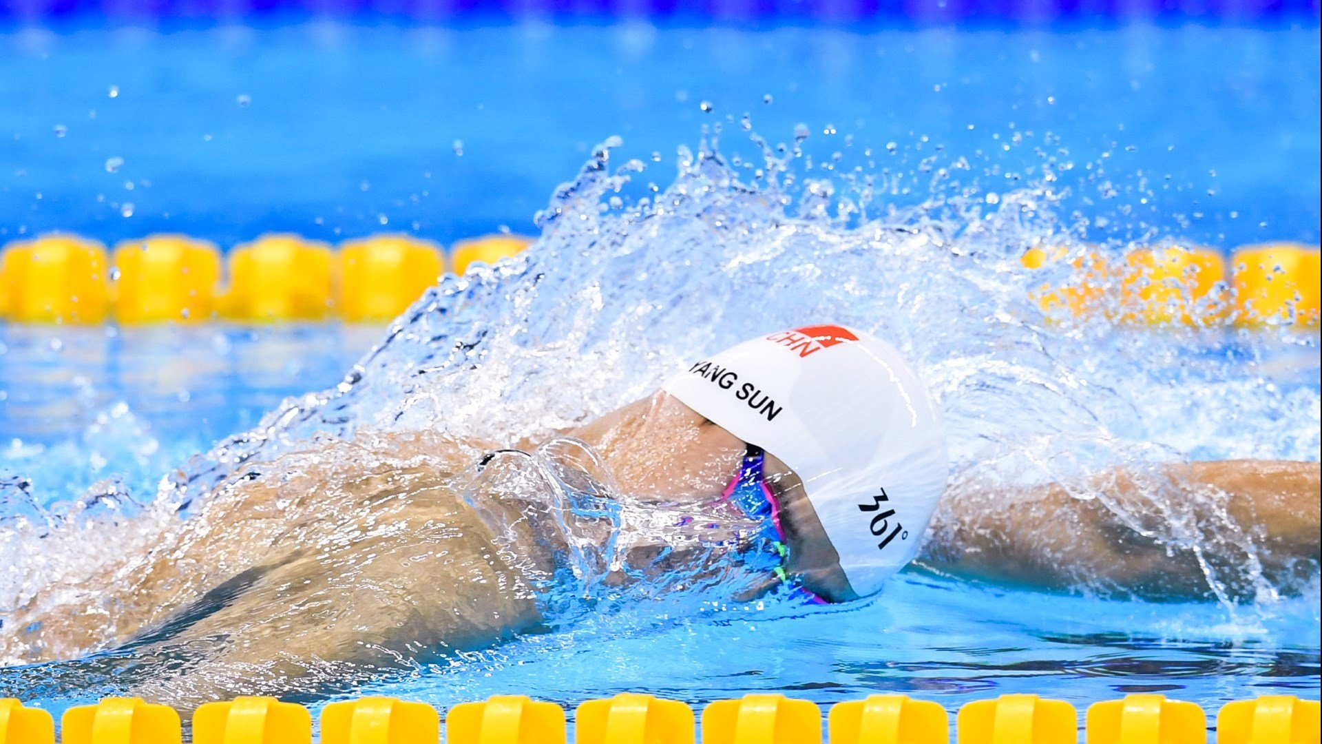 奇才对阵深圳队，戈贝尔在焦点战中证明自己的统治力