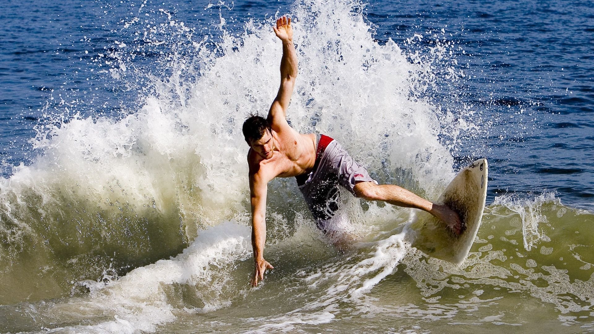 金玟哉铁闸封堵喀麦隆狂攻，韩国加时强压晋级书写亚洲新章