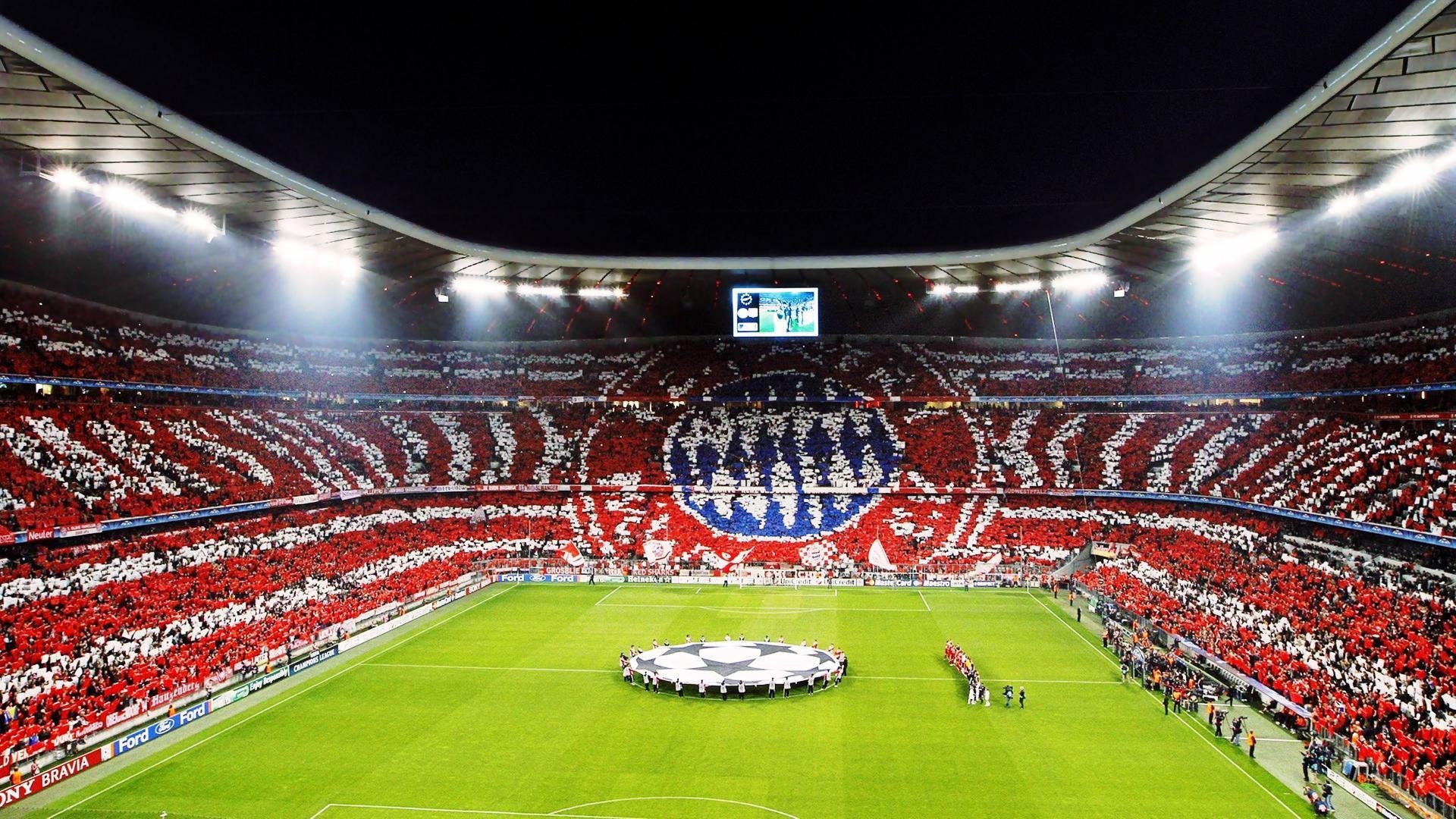 极限一瞬，梅赛德斯险胜红牛二队，维斯塔潘以孤独纪录照亮F1新纪元